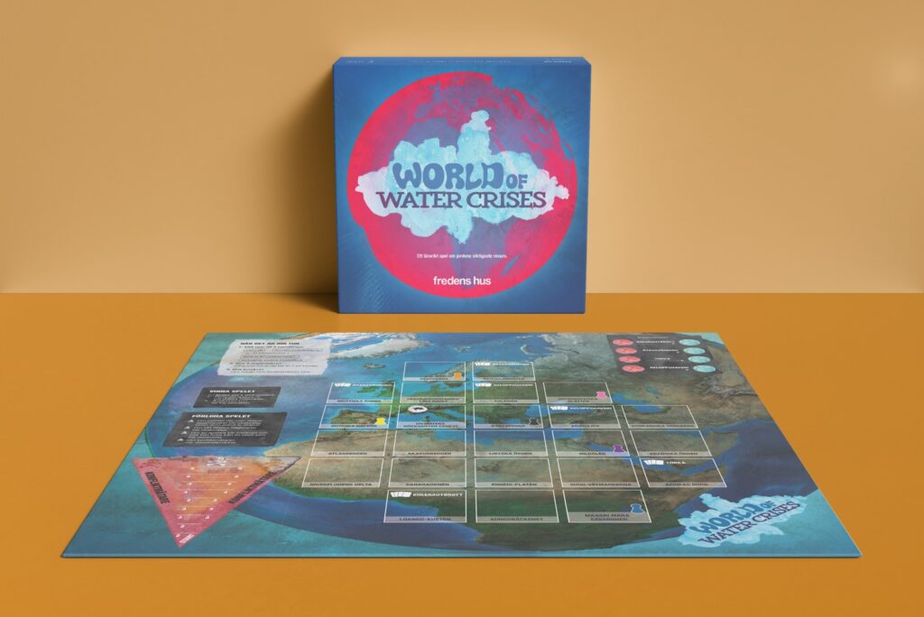 Spellåda och spelplan till World of Water Crises
